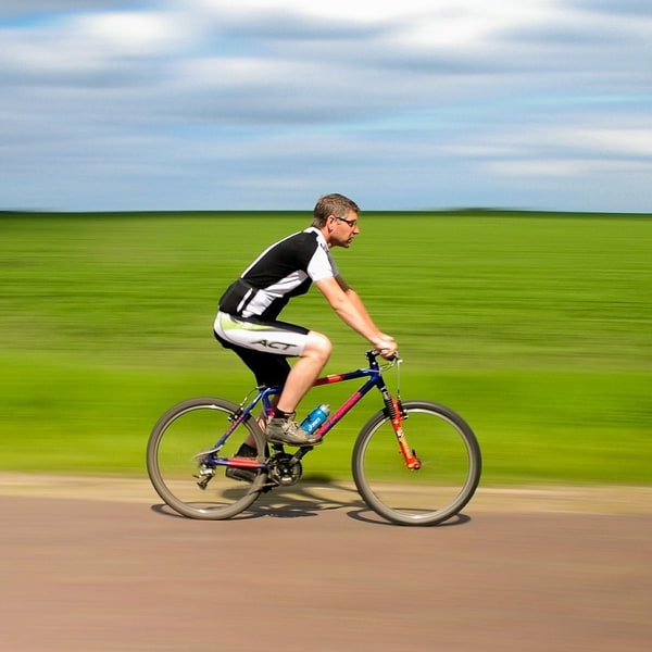 Mountenbiker bei Schoenwetter Mountenbiker bei Schoenwetter