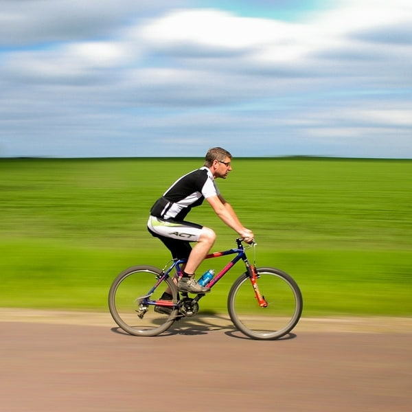 Mountenbiker bei Schoenwetter Mountenbiker bei Schoenwetter